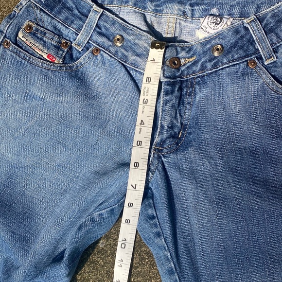 Diesel Only The Brave Jeans, red zipper on the pockets, & the side of the legs. - Picture 5 of 9